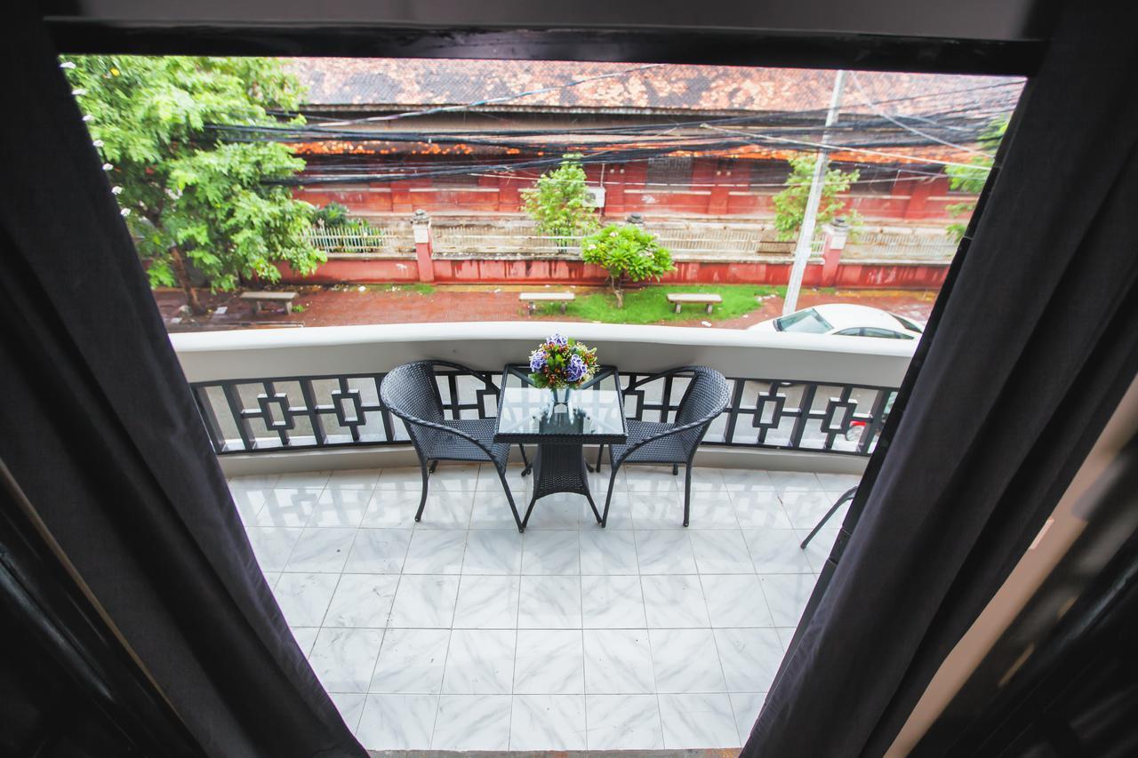 The Share Phnom Penh Hostel 外观 照片